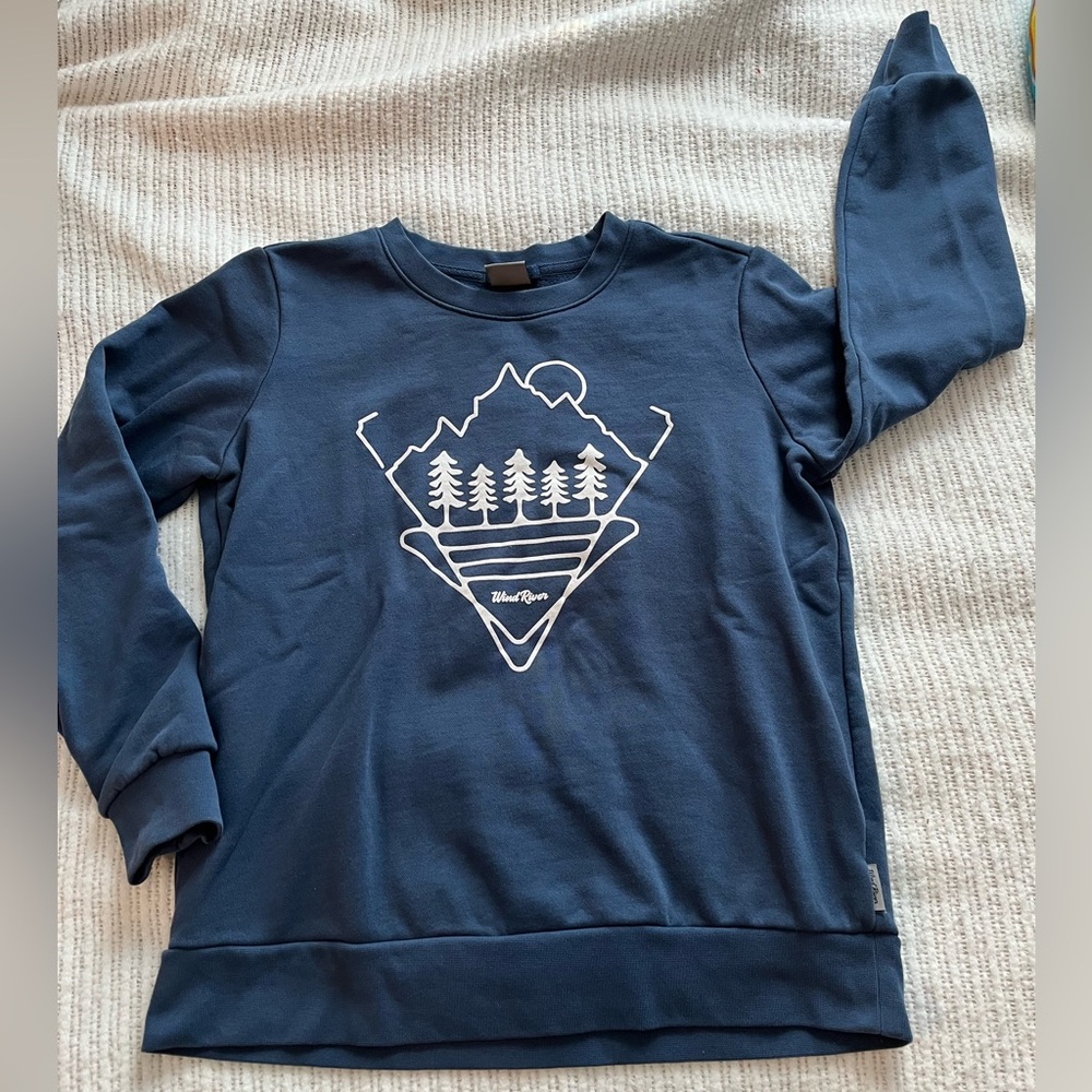 Lot of 2 Ladies sweatshirts